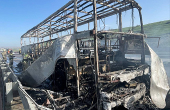 Police lieutenant in Dagestan saves passengers from burning bus