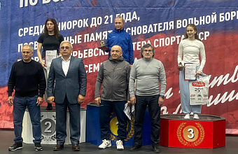 Dagestani Wrestler Claims Gold at Russian Youth Championship