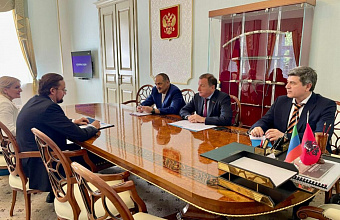 Sergei Melikov and Alexei Repik discuss ways to stimulate business growth in Dagestan