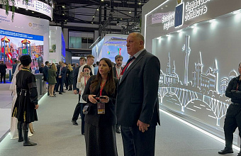 Abdulmuslim Abdulmuslimov visits St. Petersburg International Economic Forum